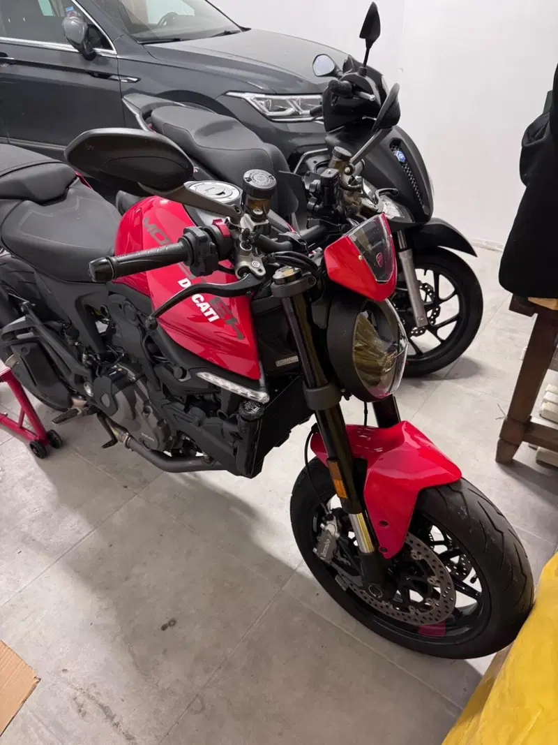 Ducati Monster 937 + (2021 - 25) (11)