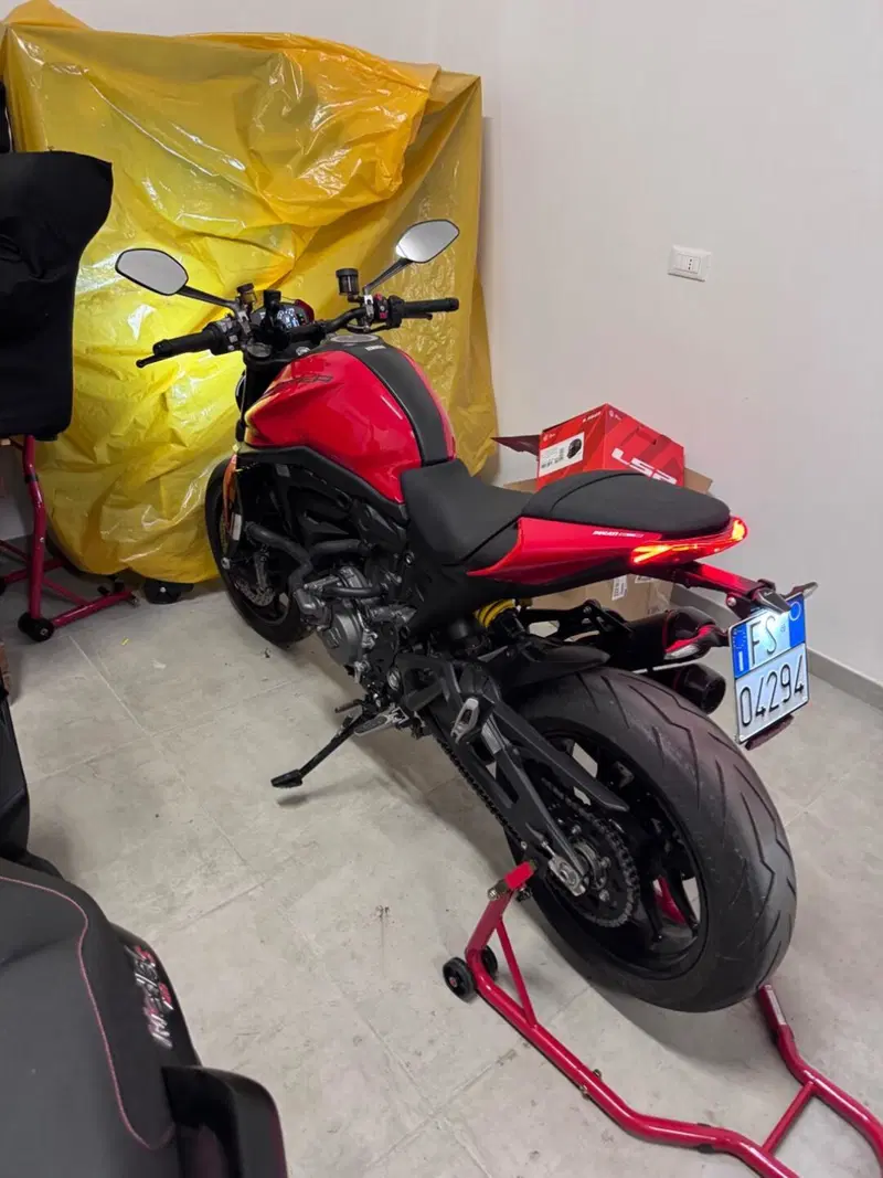 Ducati Monster 937 + (2021 - 25) (20)