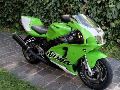 Kawasaki Ninja 750 ZX-7R (1996 - 00) usata