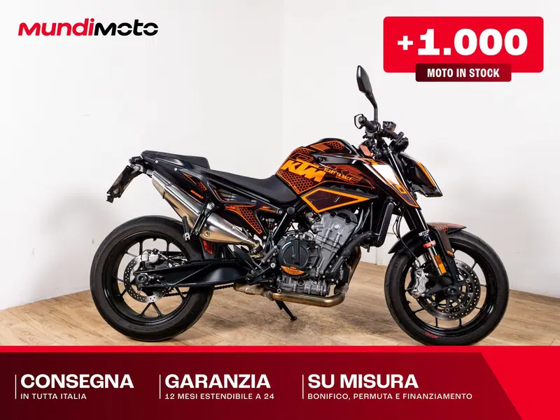 KTM 890 Duke L (2021)