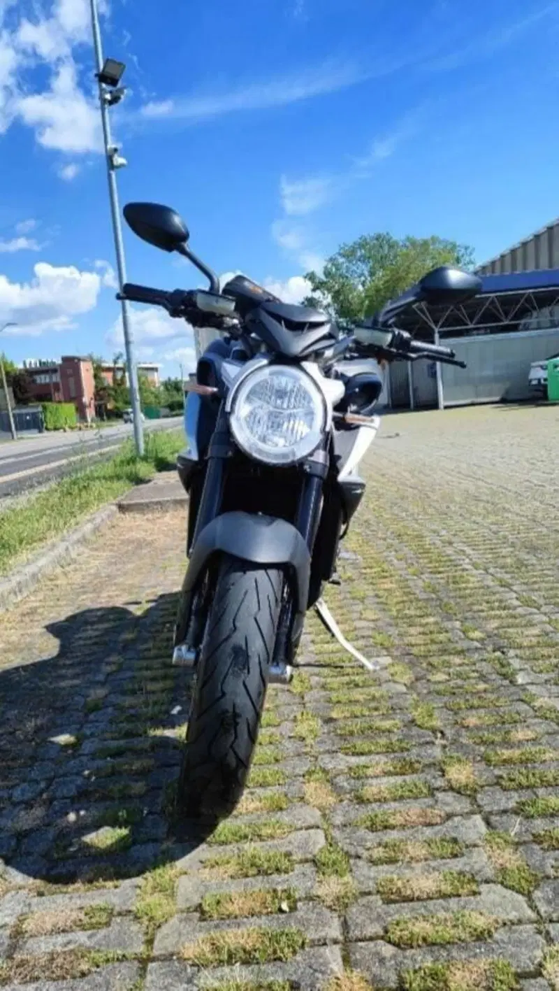 MV Agusta Brutale 800 EAS ABS (2016 - 19) (4)