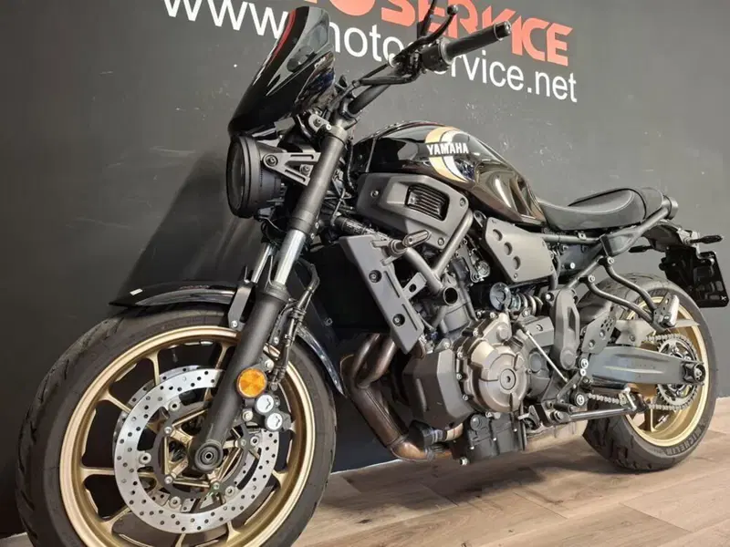 Yamaha XSR 700 Legacy (2023 - 26) (2)