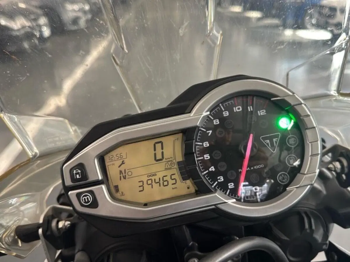 Triumph Tiger 800 XRx (2018 - 20) (12)