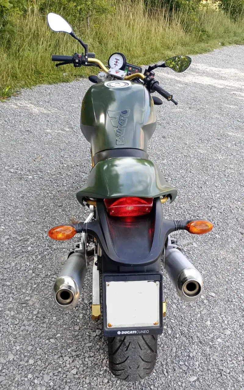 Ducati Monster 900 (5)