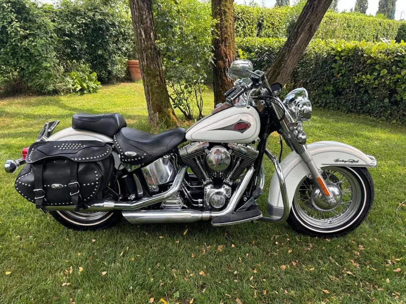 Harley-Davidson 1450 Heritage Classic (1999 - 02) - FLSTC