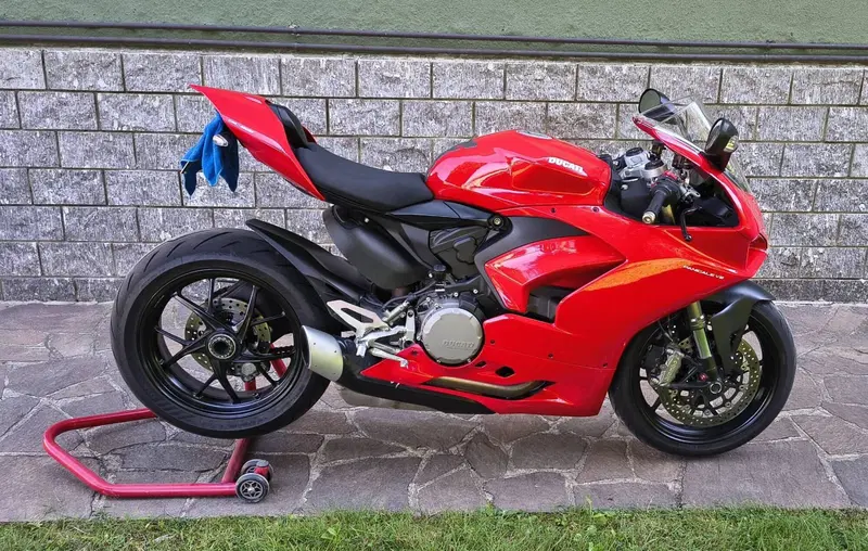 Ducati Panigale V2 (2021 - 24)