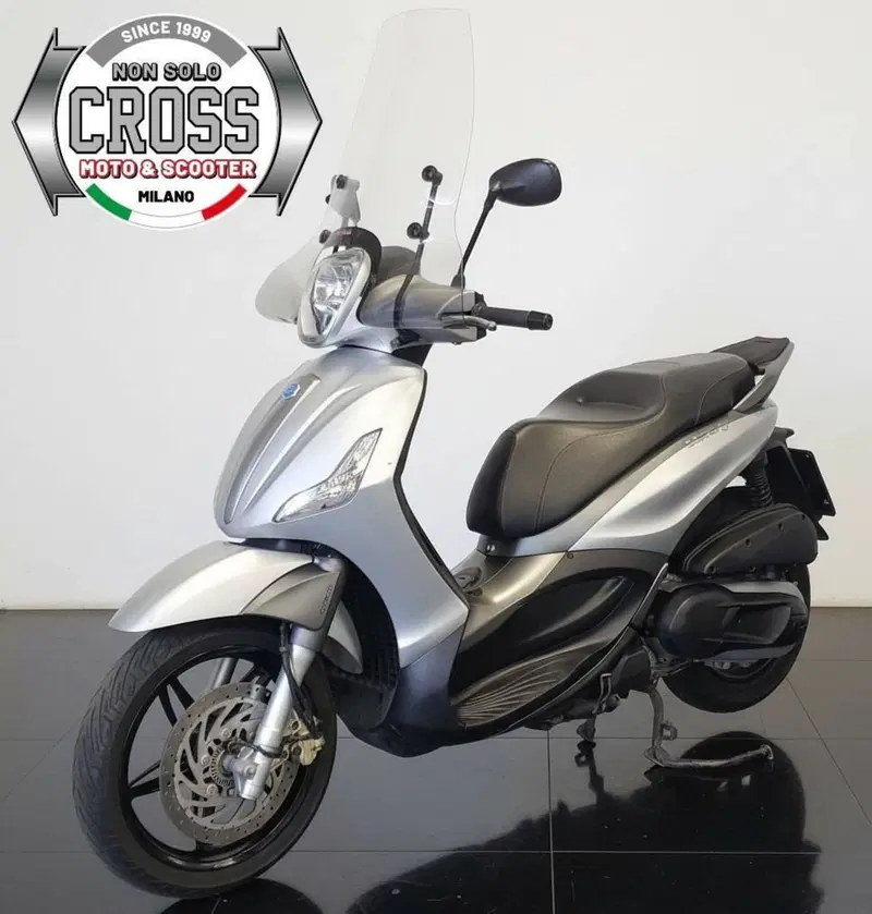 Piaggio Beverly 350 SportTouring ie ABS (2011 - 17) (3)