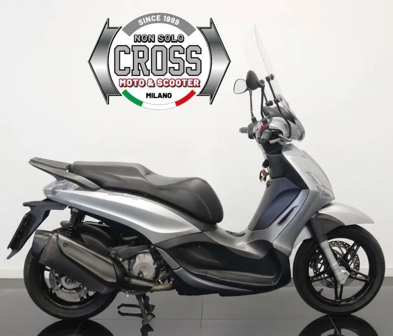 Piaggio Beverly 350 SportTouring ie ABS (2011 - 17) (4)