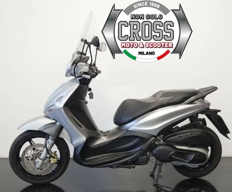 Piaggio Beverly 350 SportTouring ie ABS (2011 - 17) (5)