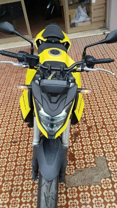 Honda CB 750 Hornet (2023 - 24) usata