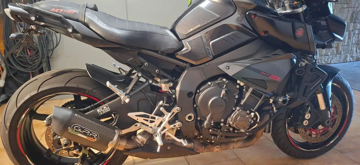 Yamaha MT-10 (2017 - 20) (4)