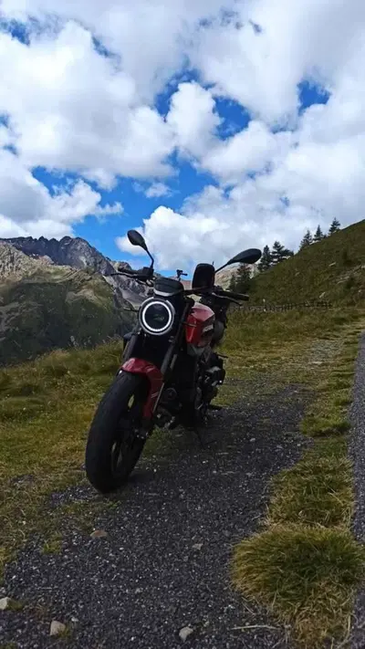 Moto Morini SEIEMMEZZO STR (2022 - 26) usata