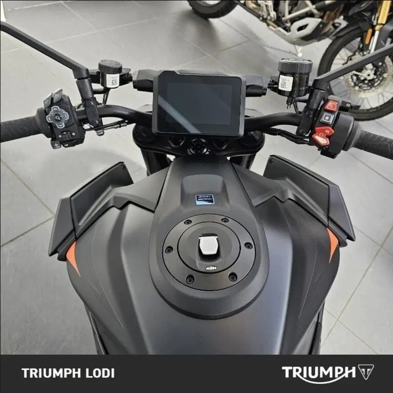 KTM 1390 Super Duke R EVO (2024 - 26) (8)