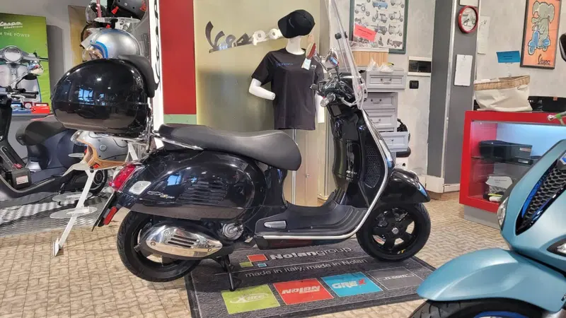 Vespa GTS 300 Supertech Hpe (2021 - 22)