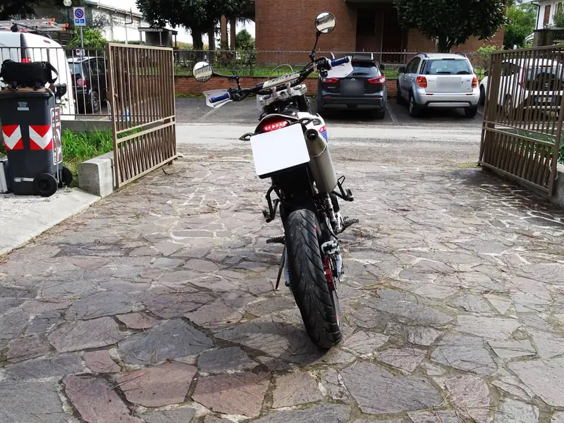 Fantic Motor Motard 125 Performance 4t (2020) (7)