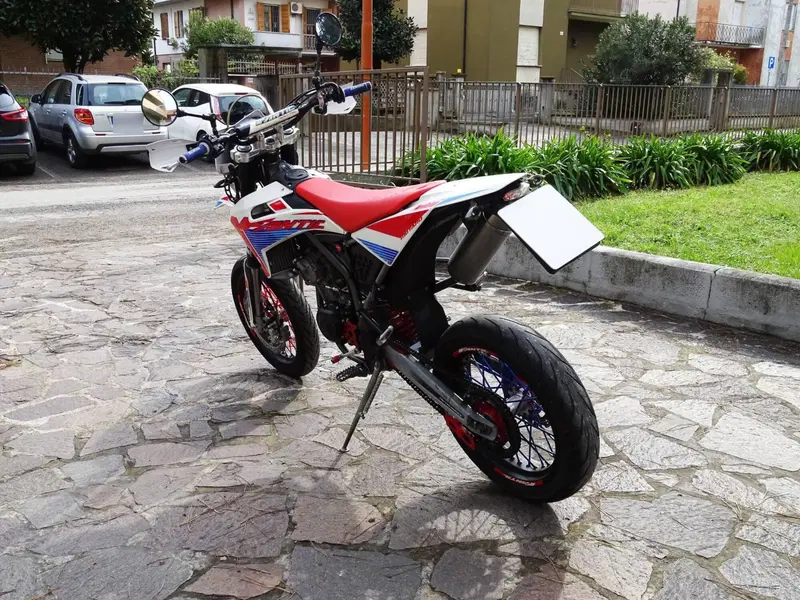 Fantic Motor Motard 125 Performance 4t (2020) (8)
