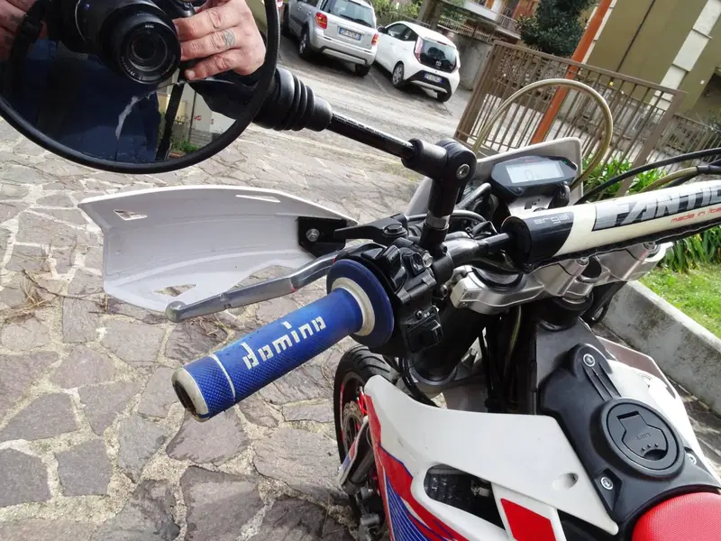 Fantic Motor Motard 125 Performance 4t (2020) (15)