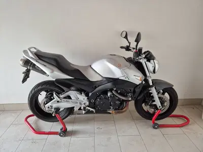 Suzuki GSR 600 (2006 - 11) usata