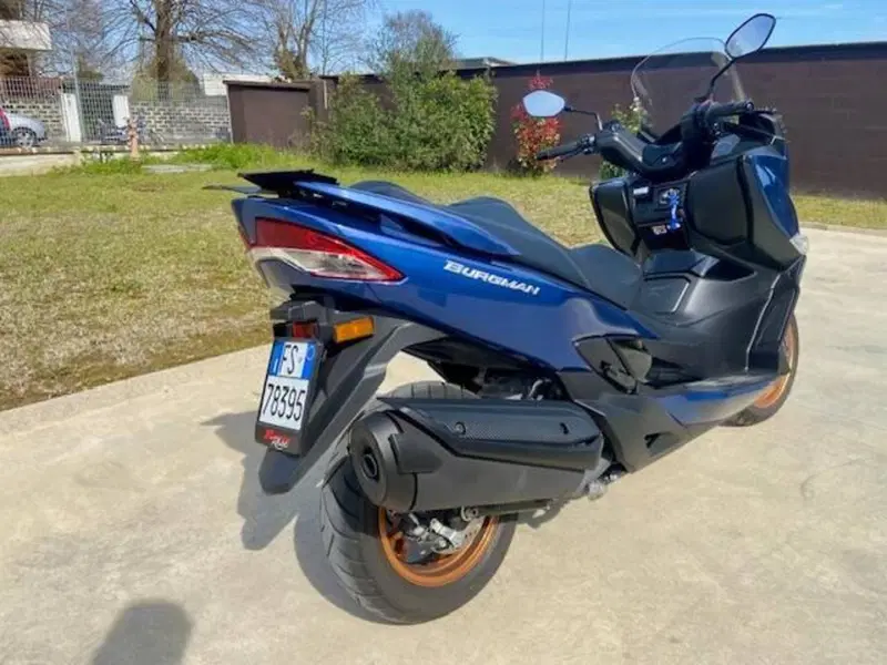 Suzuki Burgman 400 (2025 - 26) (6)
