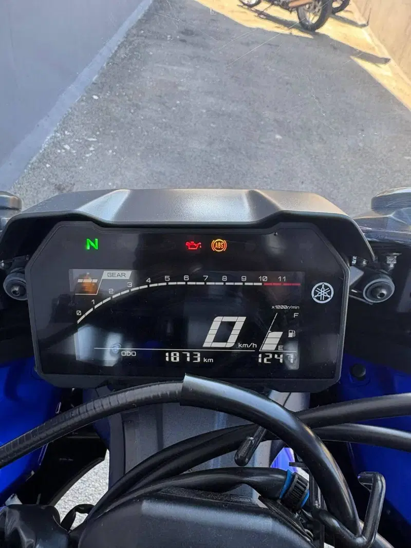 Yamaha YZF R7 (2021 - 25) (3)