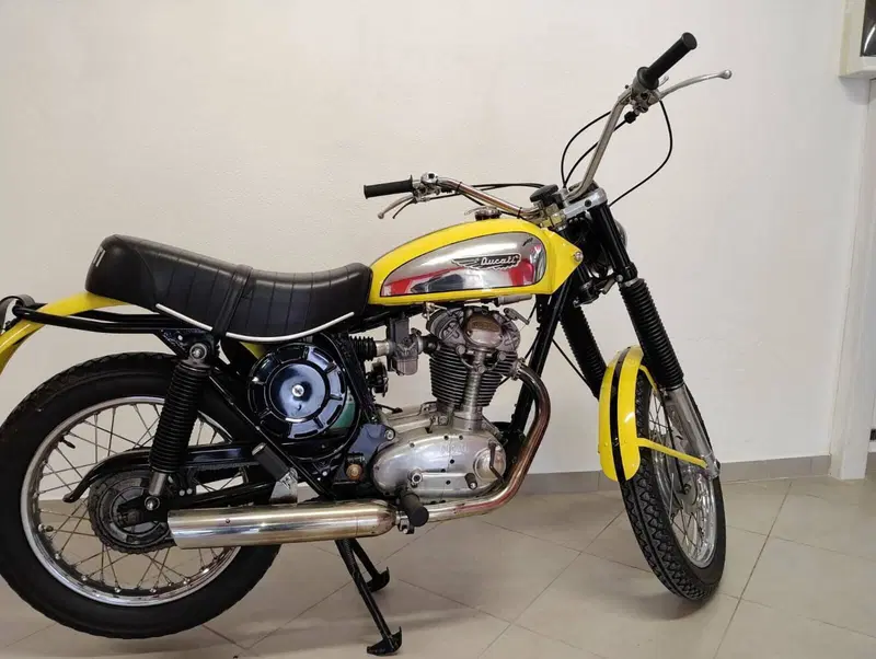 Ducati scrambler (2)