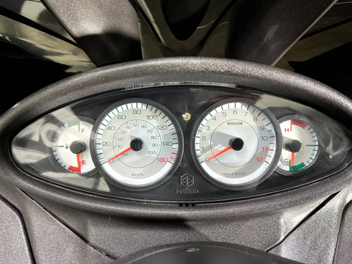 Piaggio X9 250 Evolution (6)