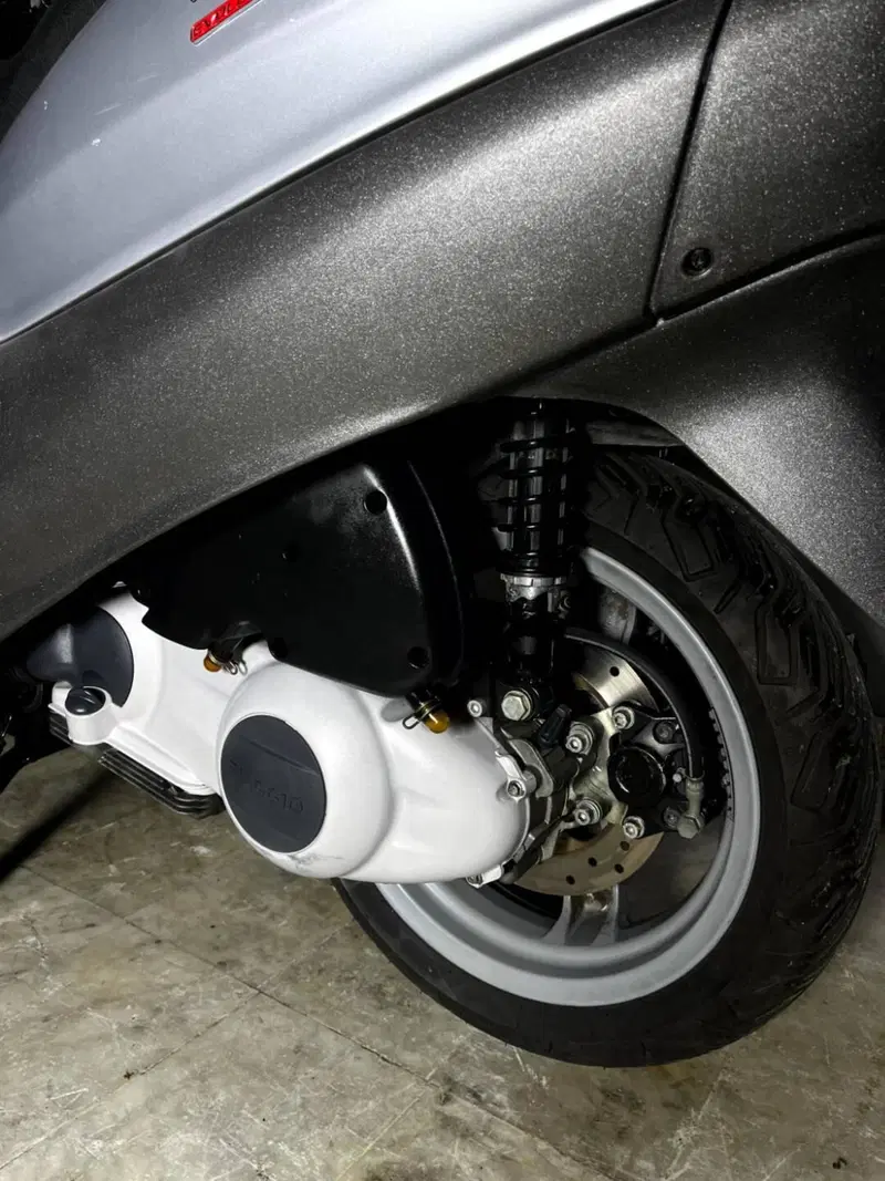 Piaggio X9 250 Evolution (17)