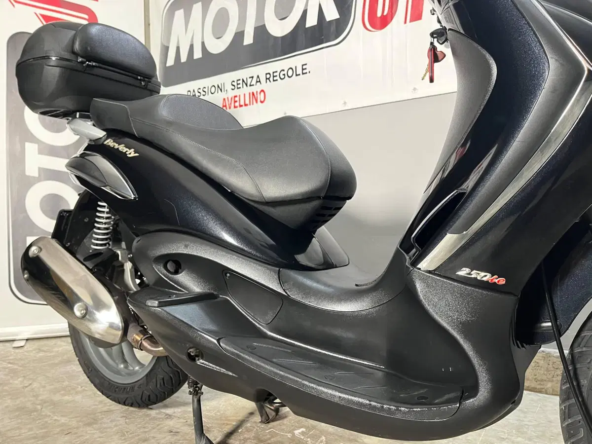 Piaggio Beverly 250 i.e. (2004 - 06) (4)