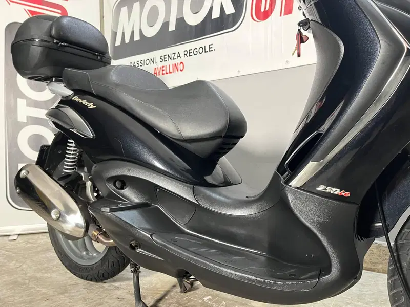 Piaggio Beverly 250 i.e. (2004 - 06) (4)