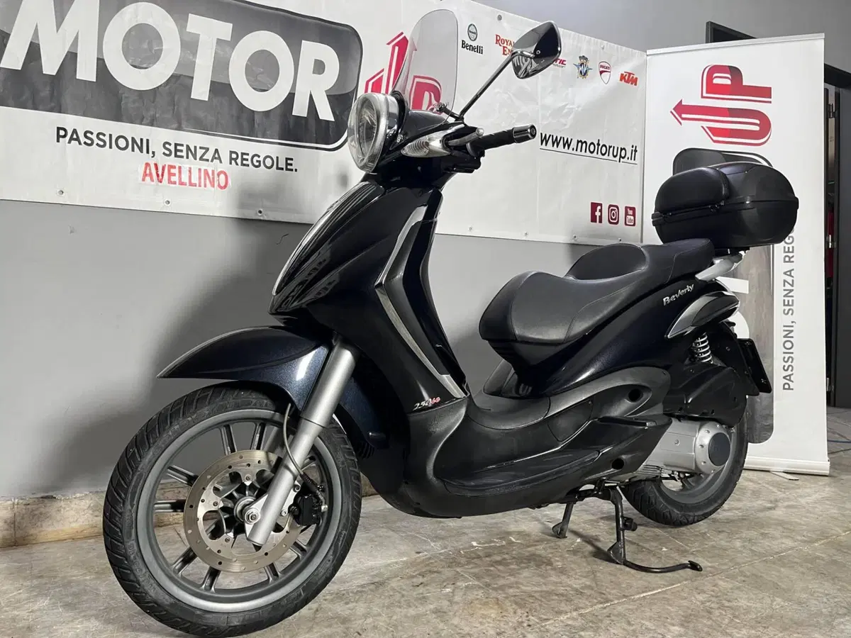 Piaggio Beverly 250 i.e. (2004 - 06) (12)