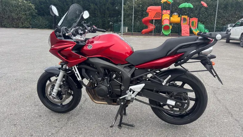 Yamaha FZ6 Fazer (2004 - 07) (5)