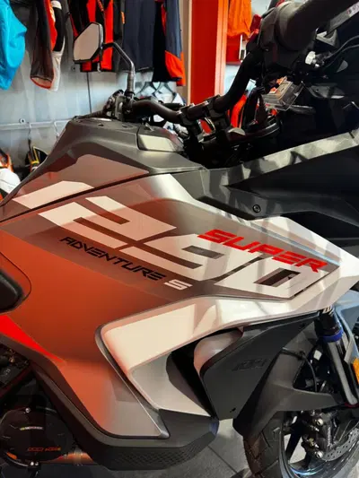 KTM 1290 Super Adventure S (2022 - 25) usata