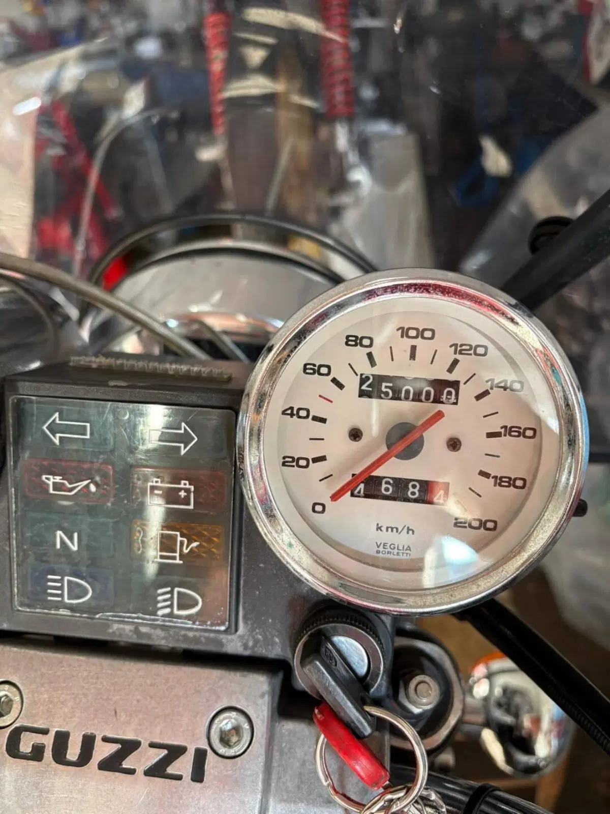 Moto Guzzi Nevada 750 Club (1998 - 01) (3)