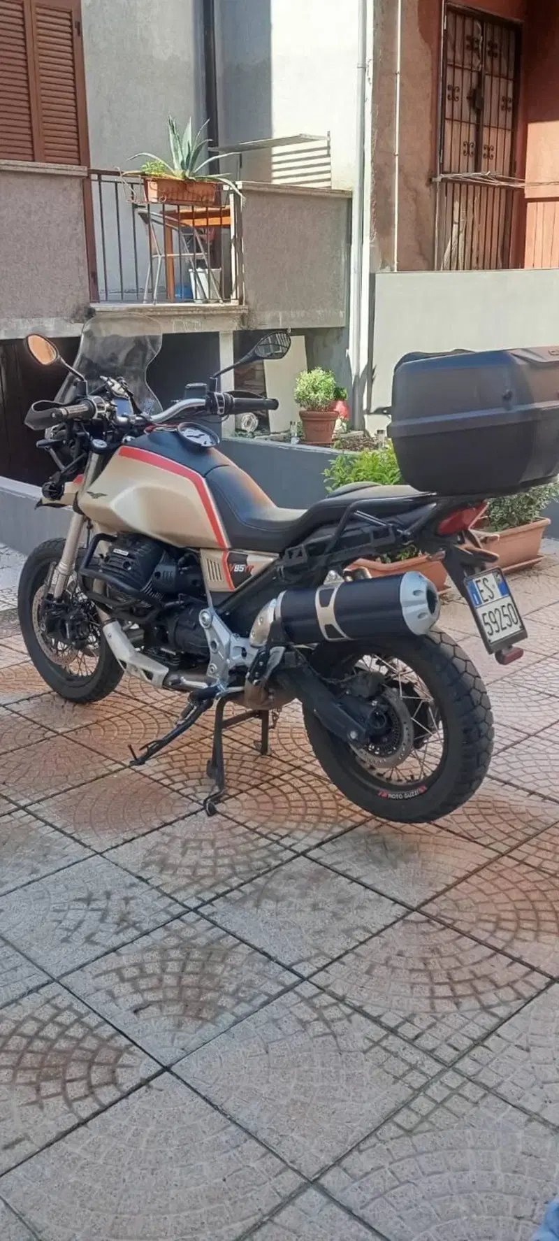 Moto Guzzi V85 TT (2019 - 20)