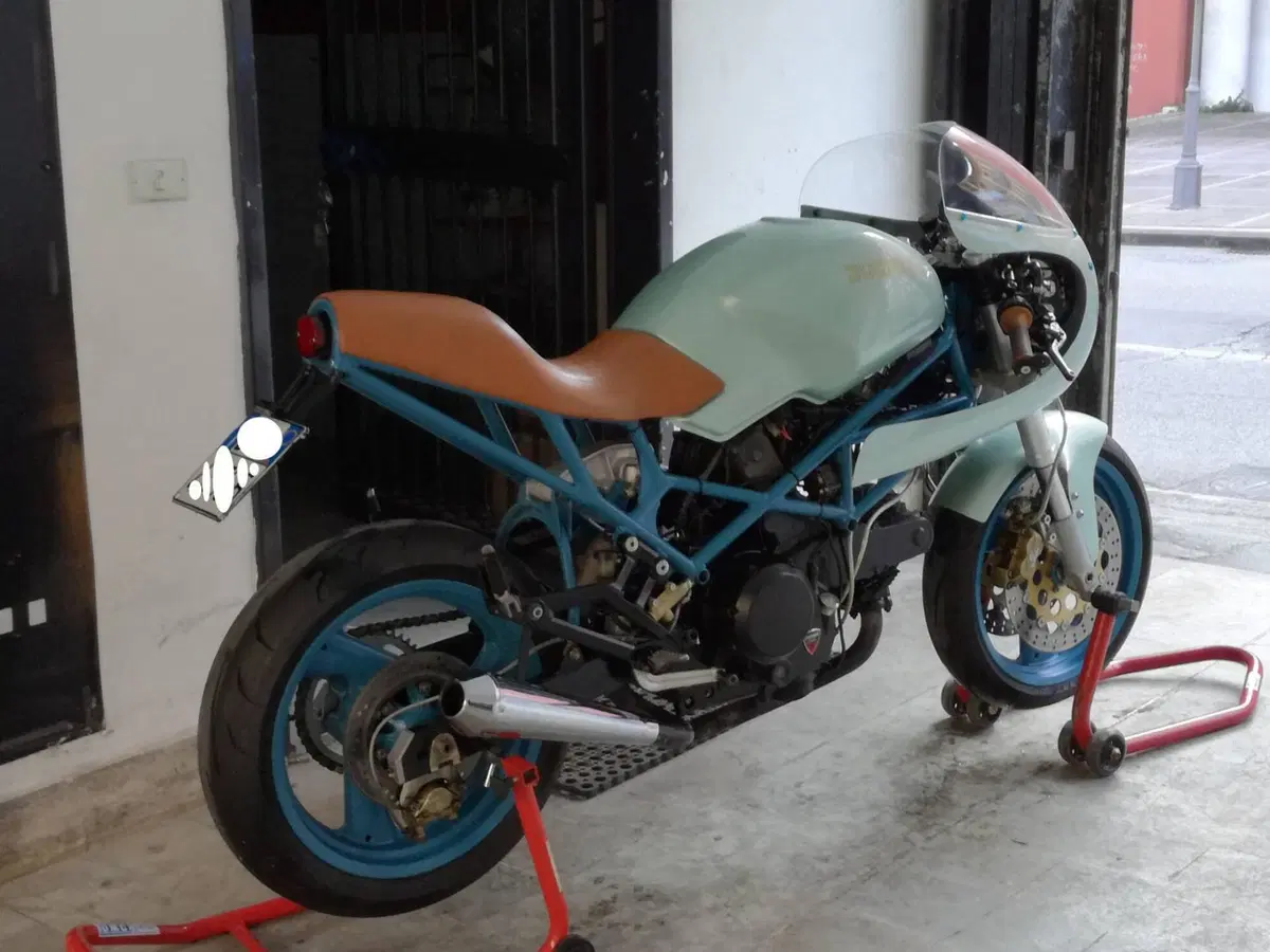 Ducati Monster 600 City (1998 - 02) (5)
