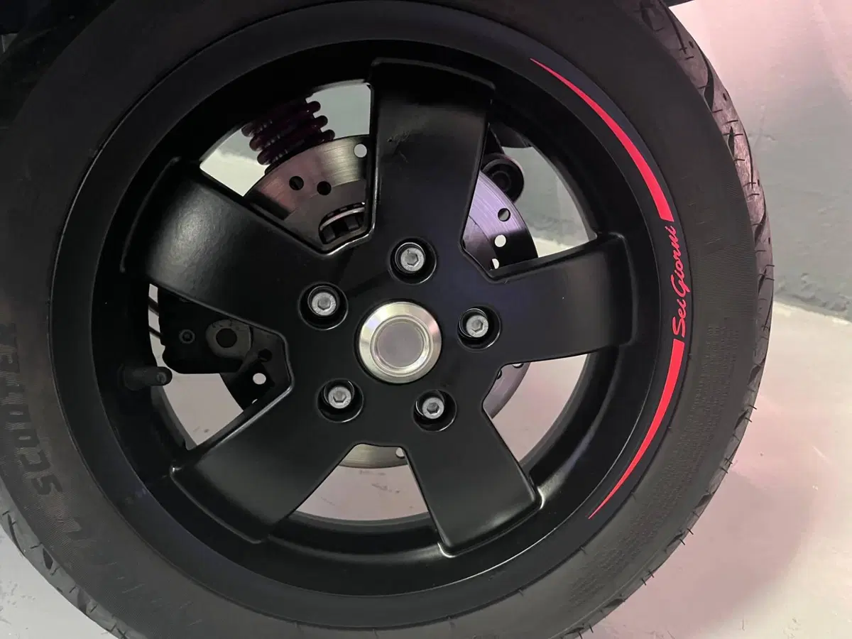 Vespa GTS 300 Hpe (2021 - 22) (11)
