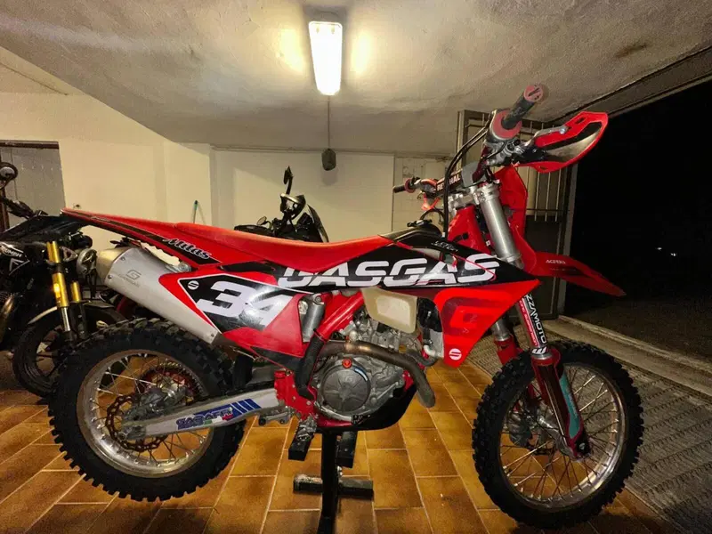 GASGAS EC 450 F (2024) (2)