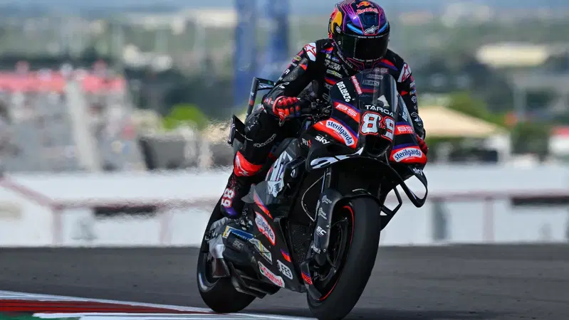 MotoGP 2026. GP delle Americhe. Sprint: strepitosa vittoria di Jorge Mart&iacute;n su Pecco Bagnaia! Caduti Marc M&aacute;rquez (stendendo Diggia) e Marco Bezzecchi [CLASSIFICA e VIDEO]