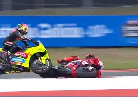 Long lap penalty per Marc Márquez, per l'incidente con Diggia: Sono entrato in Direzione gara e ho detto 'ho sbagliato, penalizzatemi' [VIDEO]