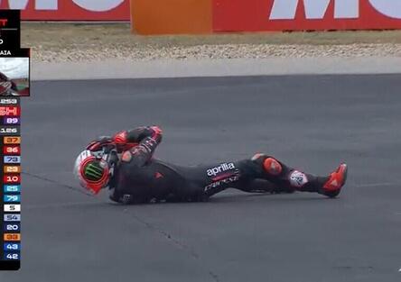 Bezzecchi ammette lo sbaglio: Ho esagerato in staccata, dovevo essere più paziente. Ma domani ci rifaremo