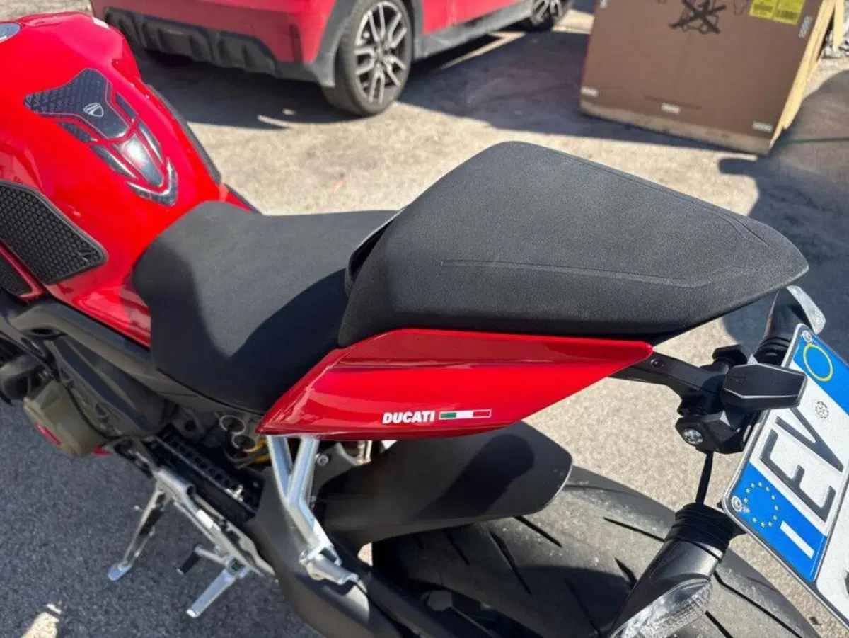 Ducati Streetfighter V4 1100 S (2020) (4)