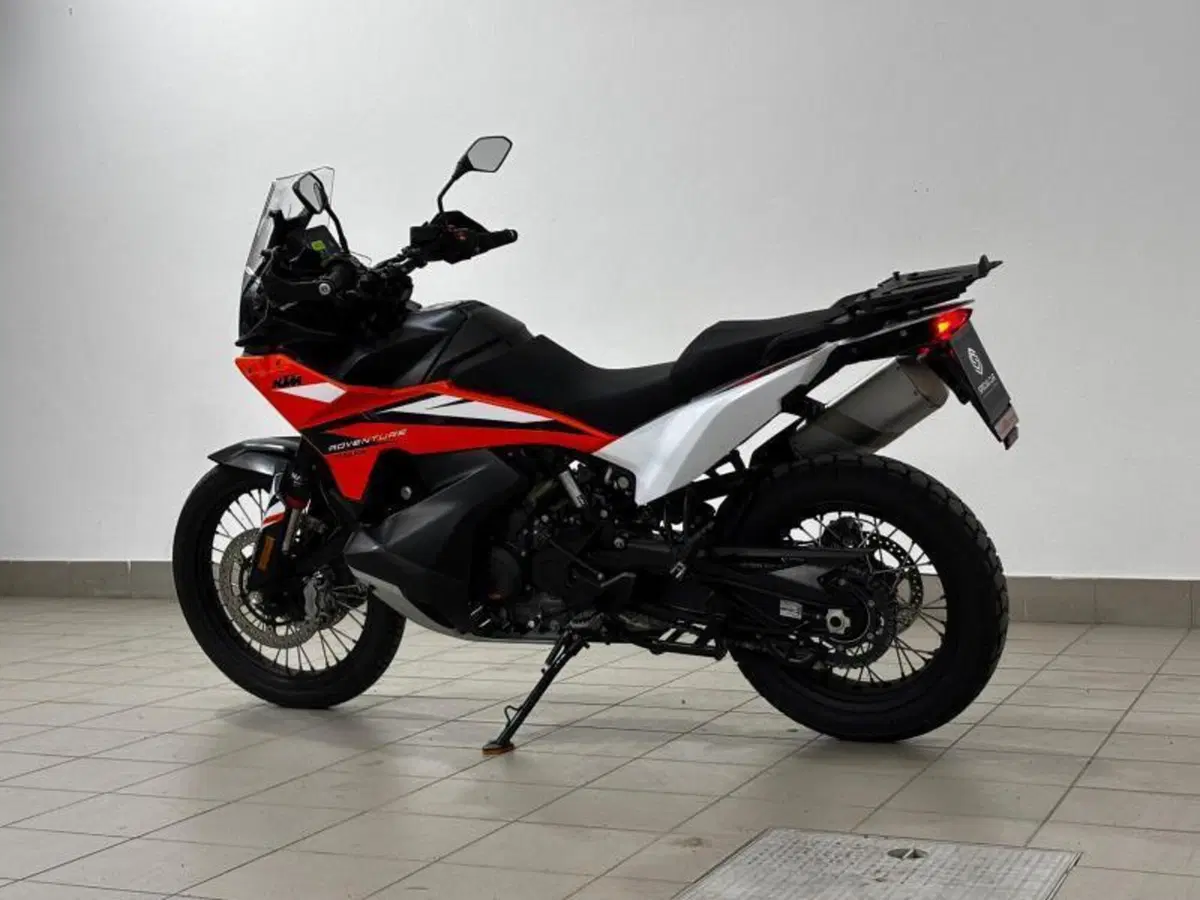 KTM 890 Adventure (2022) (5)