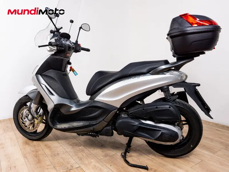 Piaggio Beverly 350 SportTouring ie ABS (2011 - 17) (7)