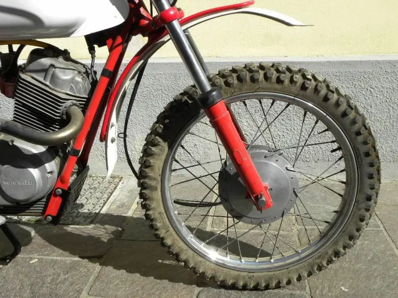 Moto Guzzi Stornello Scrambler 125 (17)
