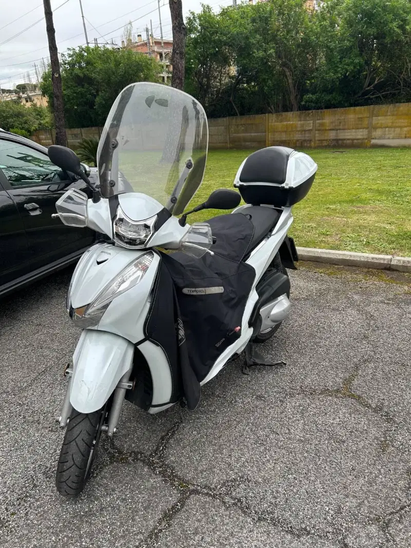 Honda SH 300 i ABS (2016 - 20) (3)