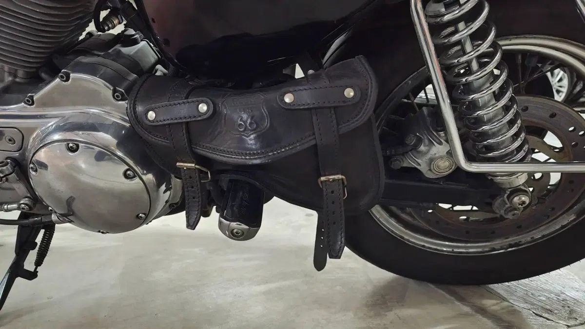Harley-Davidson 883 (2006 - 07) - XL (15)