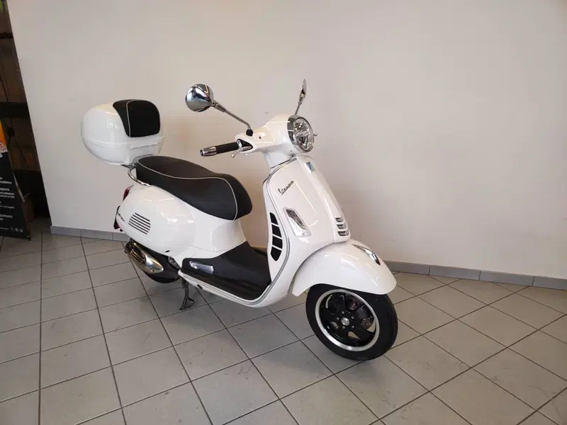 Vespa GTS 300 Super Hpe (2018 - 19)