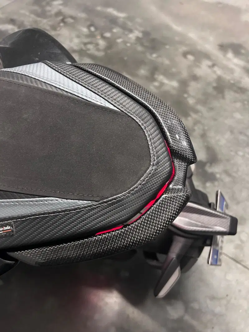MV Agusta Brutale 800 RR (2021 - 25) (2)