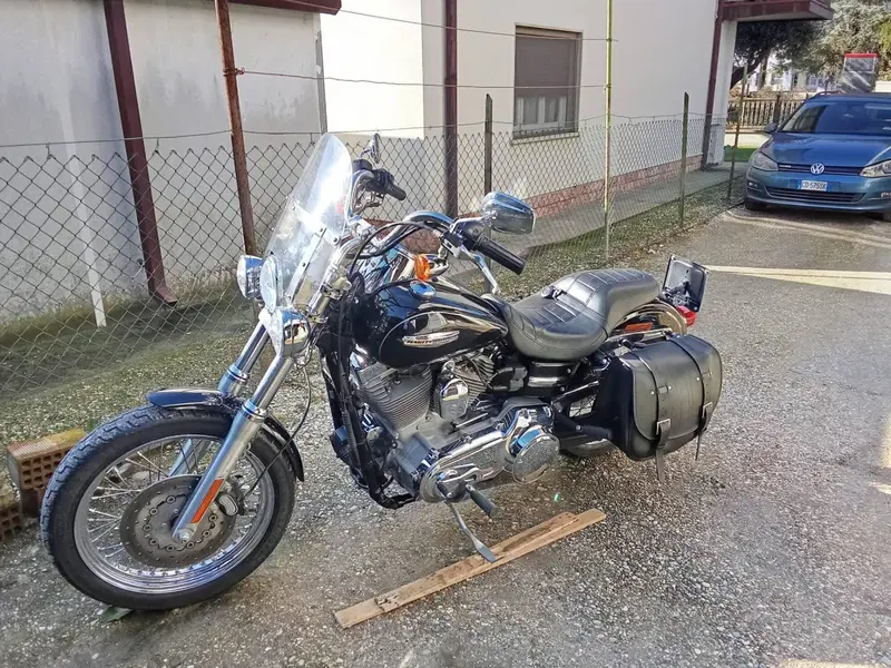 Harley-Davidson 1584 Super Glide Custom (2008 - 13) - FXDC (8)