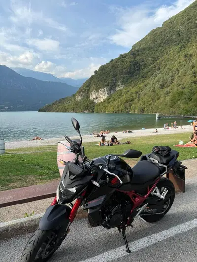 Honda CB 750 Hornet (2023 - 24) usata